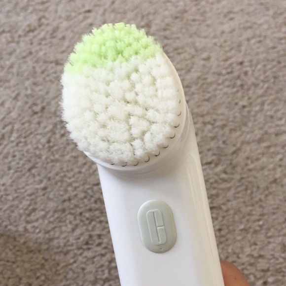 🚫Slod Out🚫Clinique Facial Cleaner - Picture 4 of 5